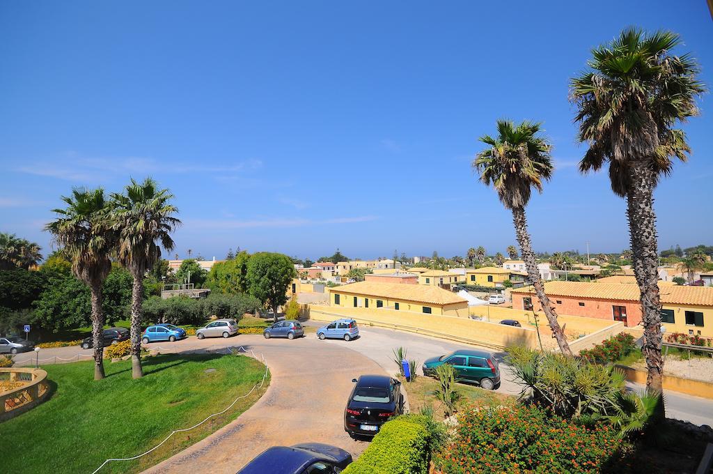Delfino Beach Hotel Marsala Esterno foto